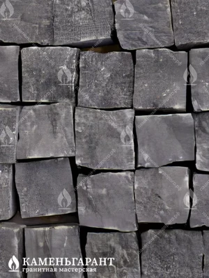 Прочные мощеные элементы из натурального камня